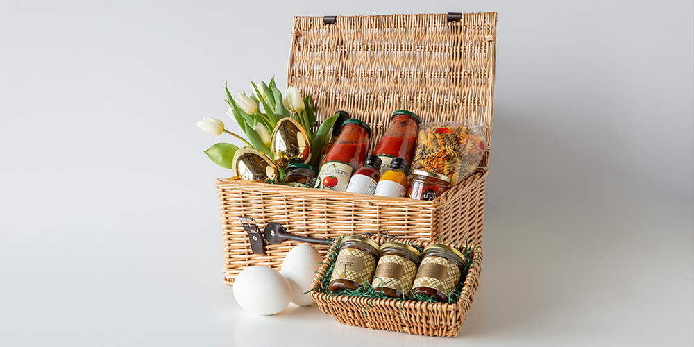 How to send hampers as a gift through the post