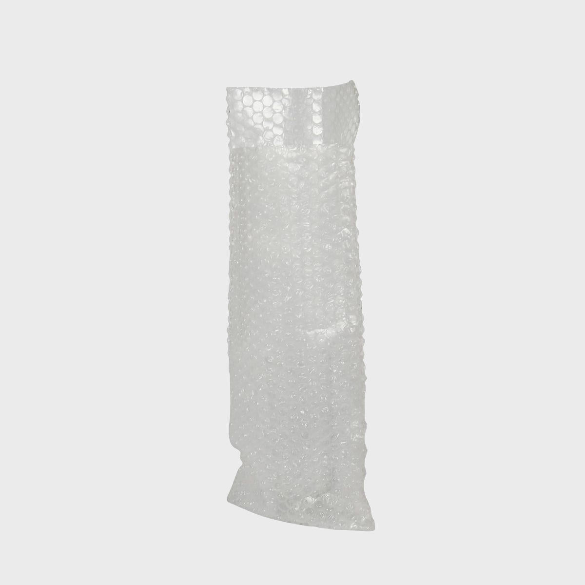 1 bottle clear protective bubble bag for shock absorption.