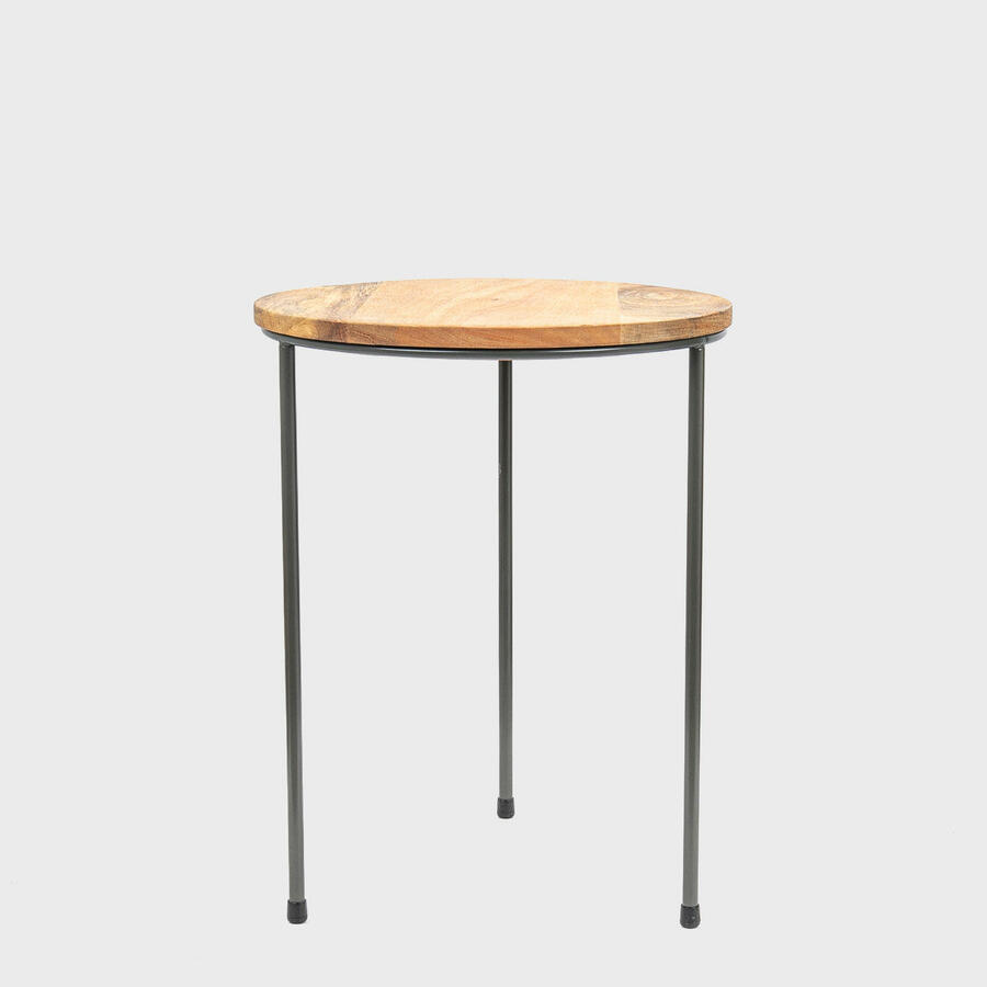 Matlock countertop stand with mango wood board.