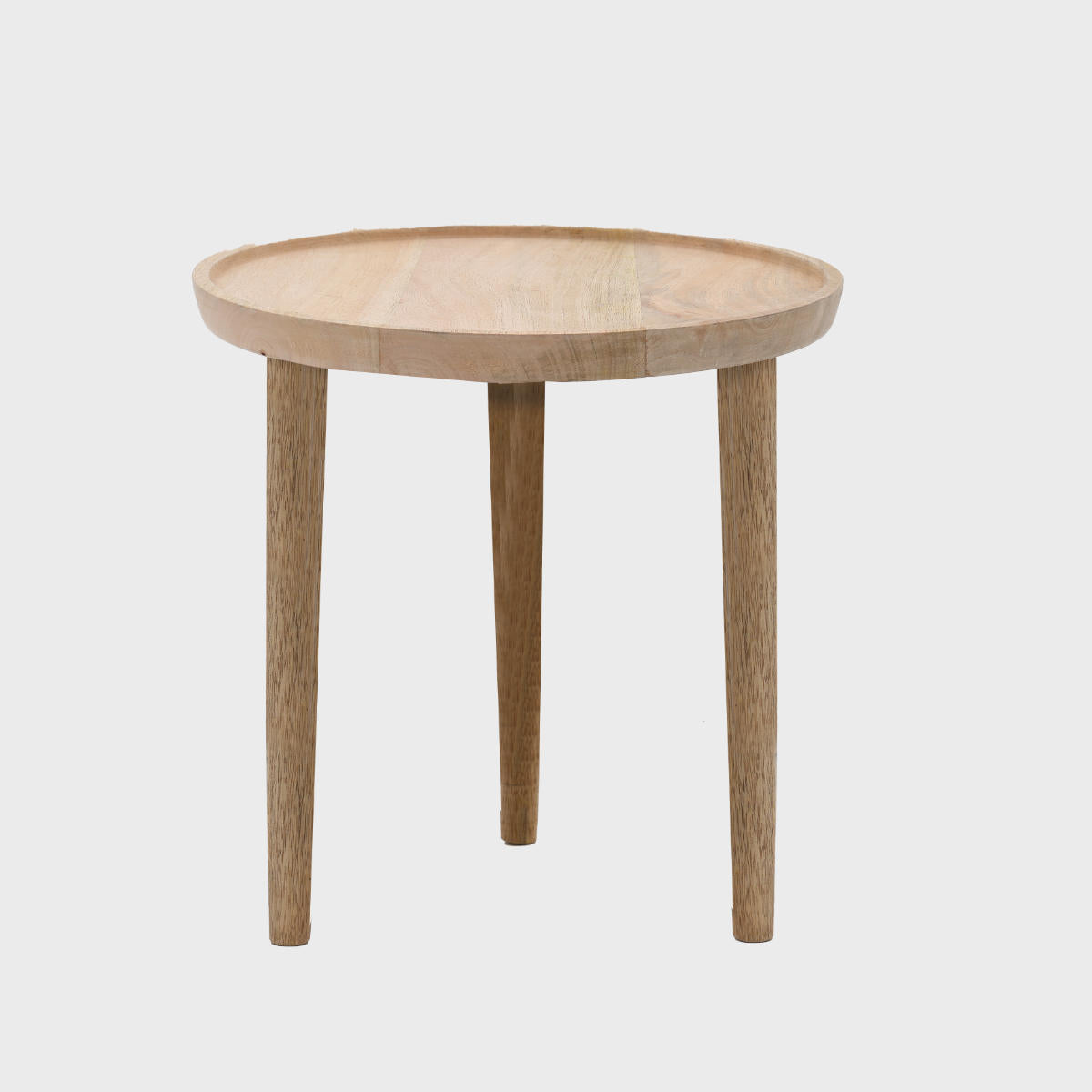 Mango wood cake stand with lip featuring a stable base and decorative scalloped edge.