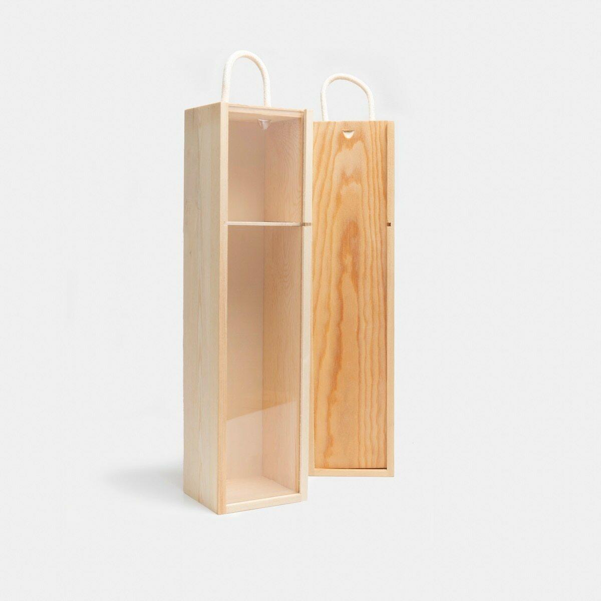 1 Bottle and gift wooden box with premium natural wood grain and secure hardware closures.