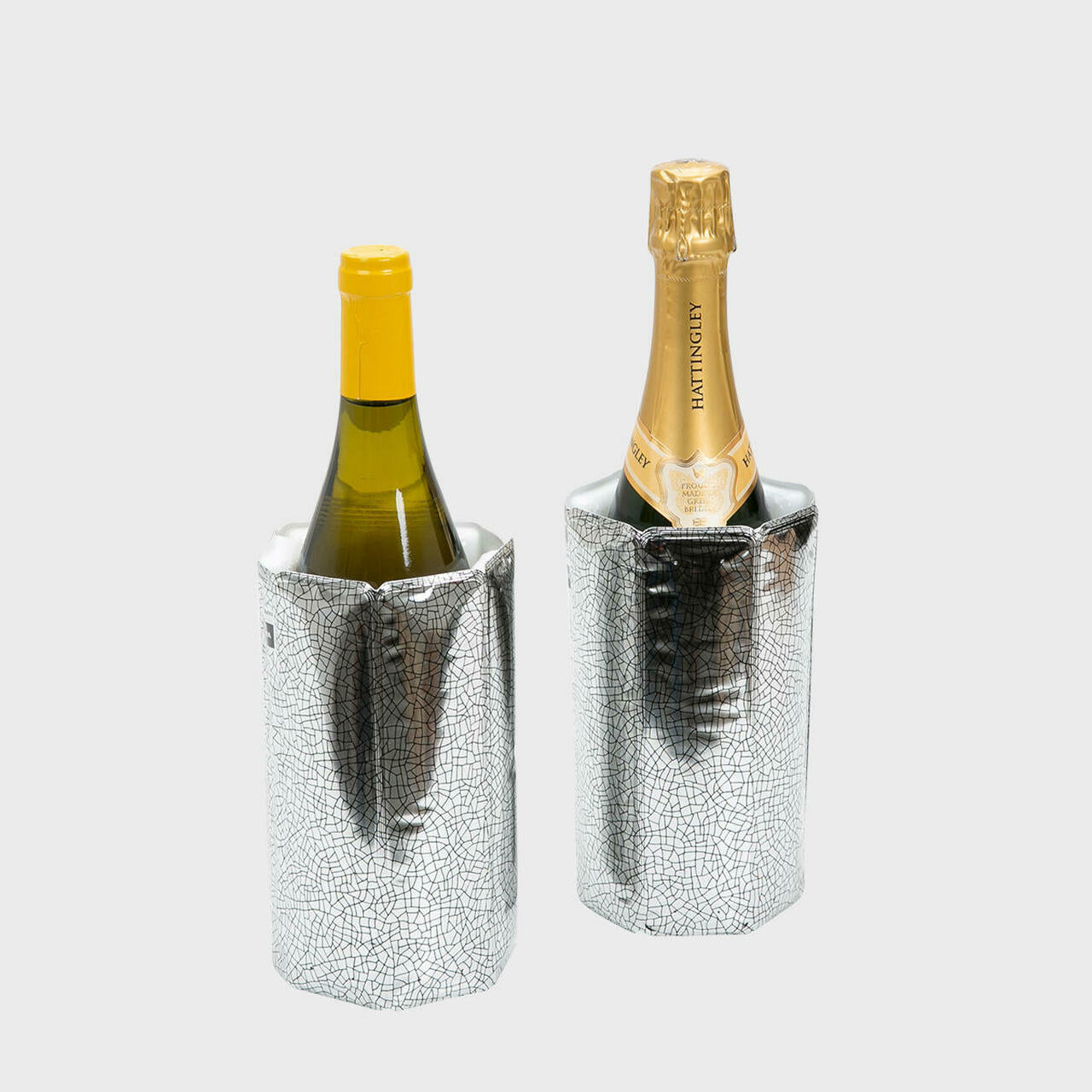 Vacu vin wine accessory countertop display featuring a multi-tiered layout for product positioning.