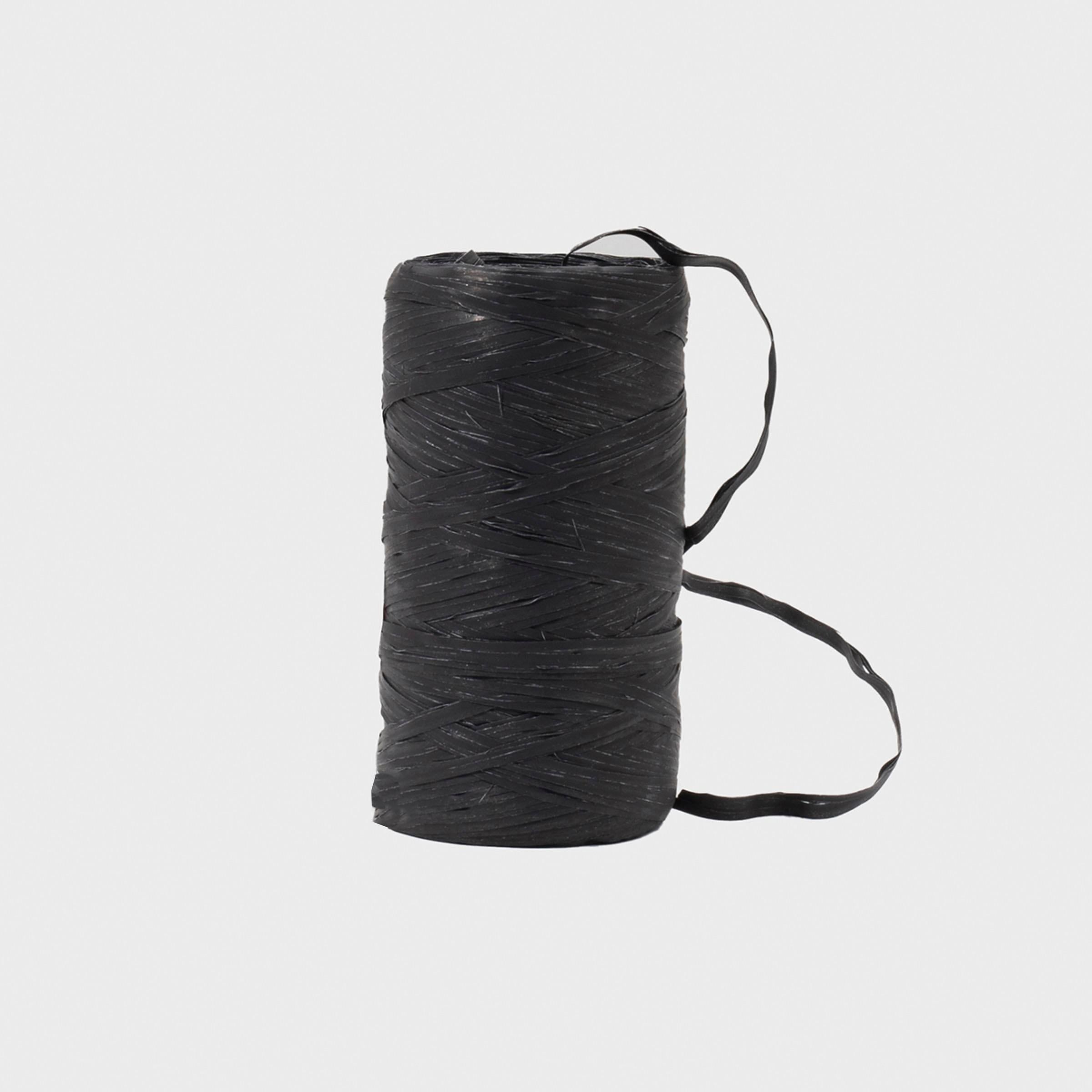 Raffia tie.