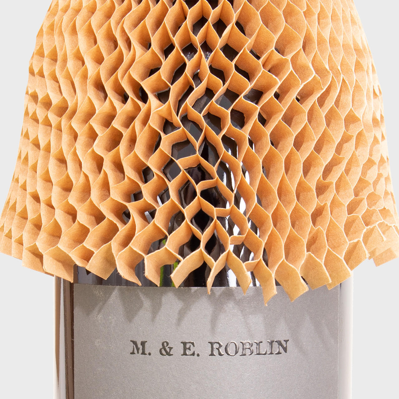 1 bottle honeycomb shipping box from thick, impact-resistant inner for bottle security.