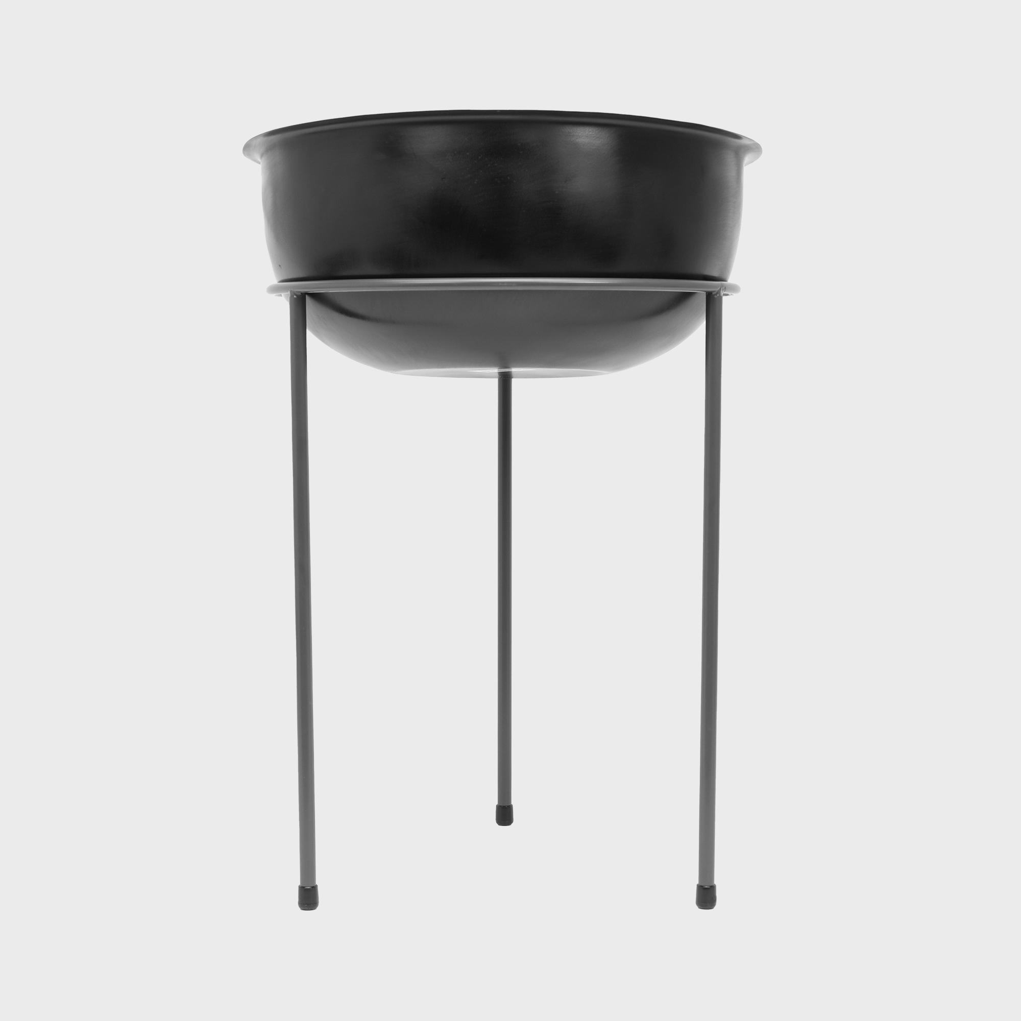 Matlock metal riser with kelso black bowl designed to add functional height and dimension.