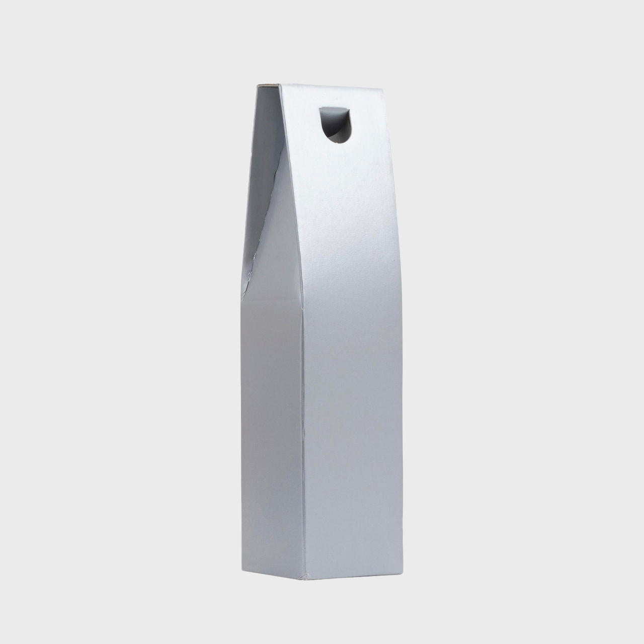 1 Bottle gift box from high-density rigid paperboard in silver.